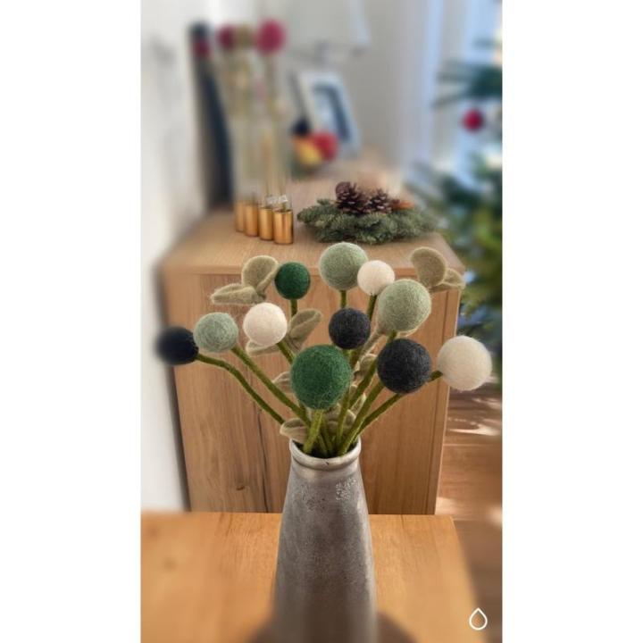 8 vilten bloemen, bloemengroet, groene weide, bloemenboeket, fair trade, handgemaakt (groen), 32 cm