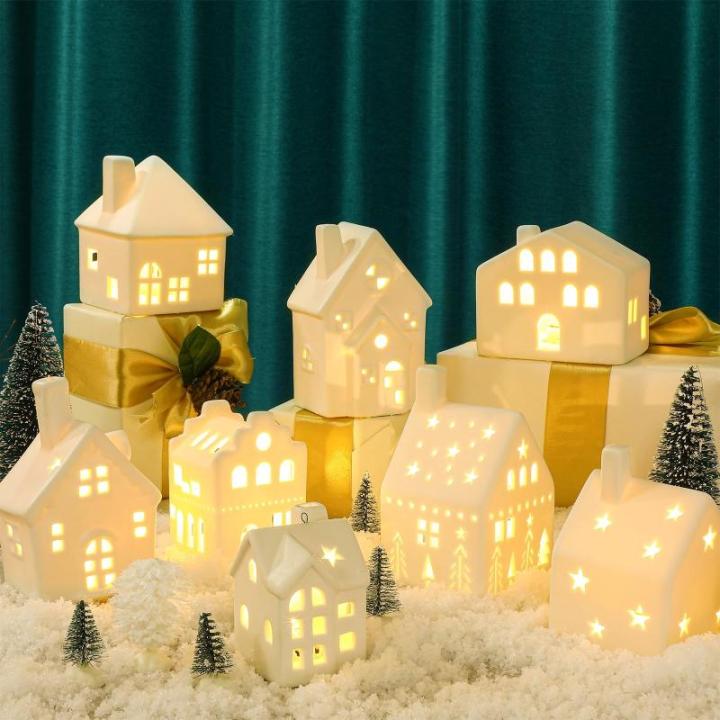 26 stuks keramische kerstdorpset 8 LED kersthuizen 16 kerstbomen voor boerderij 2 straatlantaarns kerstscène decoratie wit porselein kerstdecoratie figuren voor tafel
