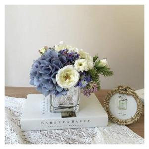 Kunstblumen Seidenblumen-Set mit Glasvase – Elegantes künstliches Blumenarrangement für Zuhause, Wohnzimmer, Esstisch, künstliche Dekoration für jeden Anlass