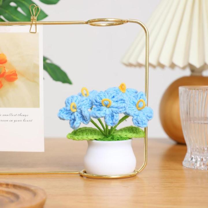 Kunstbloem, gehaakte bloemen, potplant, mini gebreide bloempot, kleine handgemaakte gehaakte bloem voor thuiskantoor tafeldecoratie, cadeau voor haar Valentijnsdag (2, blauwe bloem