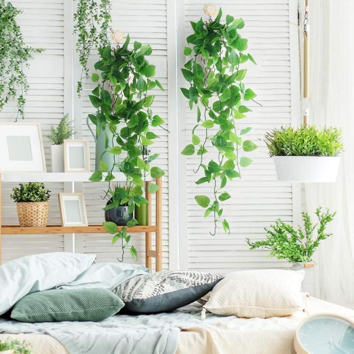 2 stuks kunstmatige hangende planten met manden, nep hangende klimop wijnstok muur opknoping planten groen voor huis tuin kamer bruiloft decoraties