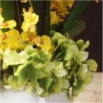 Kunstblumen Lebendige orangefarbene künstliche Blumen – PU-Kunstblumen, Keramiktopf, schickes Herzstück für Wohnzimmer, Hochzeiten, Innendekoration für jeden Anlass