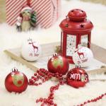 9 stuks 6cm , kerstboomballen, traditioneel rood en wit elandentekenthema, kerstboomversiering, uitgerust met touw kraftpapier inwikkeling