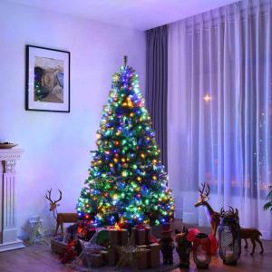 Künstlicher Weihnachtsbaum mit LED Beleuchtung, Tannenbaum Grün aus PVC Nadeln, Christbaum mit Klappbarem Metallständer, Christemas Tree 11 Lichtmodi /5 Farbwechsel (210 cm)