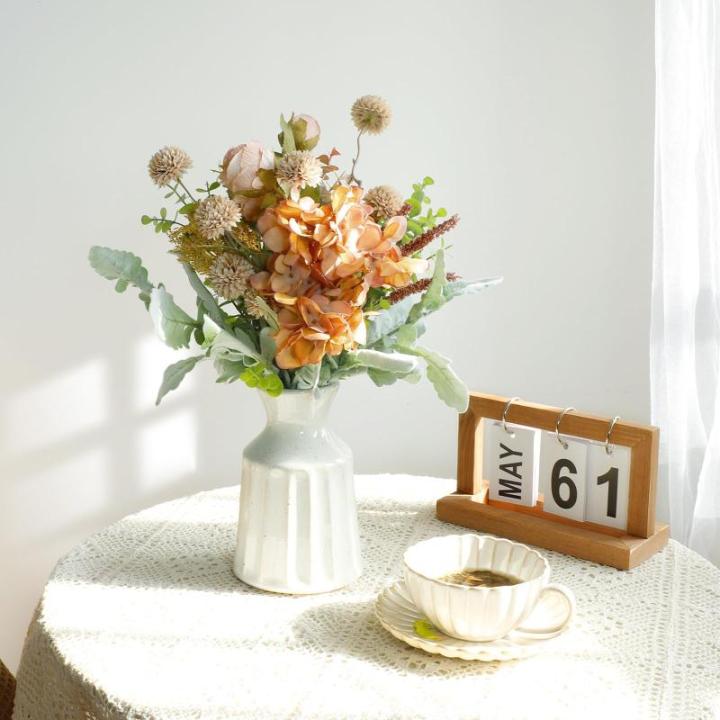 , hortensia, rozen, eucalyptus, paardenbloem met stelen als echte grote bundel, kunstboeket, nepbloemen voor doe-het-zelf bruiloftsboeket, feest, thuis, tafeldecoratie