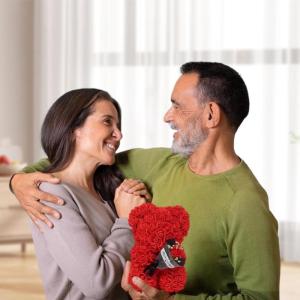 Valentijnsdag rozenbeer cadeau voor haar rozenbeer schattige teddybeer, kunstrozenbeer met rozenboeket, romantische rozen teddybeer cadeau voor Kerstmis