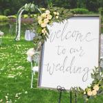 Empfang Seiden Tulpen Arrangements Hochzeit Gemischte Pfingstrosen Willkommensschild Veranstaltungsverzierungen
