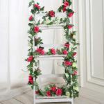 guirlande met kunstrozen, 2 stuks, 220 cm, hangende bloemen van zijde voor outdoor, indoor, bruiloft, badkamer en wanddecoratie (roze/rood)