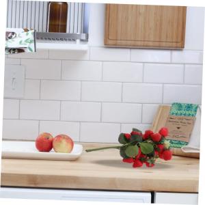 6 Stück Simulierte Obstspieße Künstliche Erdbeeren Gefälschte Erdbeeren Ornamente Gefälschter Erdbeerpflanzer Künstliches Grün Früchte Künstliche Früchte Himbeeren