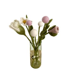 9 vilten bloemen, kleine bloemengroet, boeket, Fair Trade, handgemaakt (wit-roze)