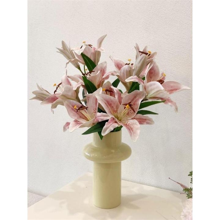 Kunstblumen Rosa Eva-Lilienstrauß – lebensechte künstliche Blumen in Einer Keramikvase für Wohnzimmer, Hochzeitsfeiern und Heimdekoration für jeden Anlass