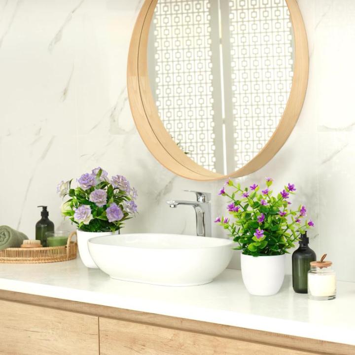 met pot, kleine potplanten, 4 stuks, kunstplant met bloemen, groene planten, decoratie, plastic planten, indoor decoratie voor kantoor, huis, balkon, woonkamer, badkamer