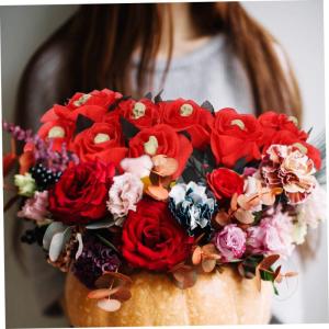 10St Schädel stieg Halloween Halloween assecoires Artificial Geisterkostüm künstliche Schwarze Rosen -Rosen-Dekor künstlicher Rosenschmuck Plastik rot
