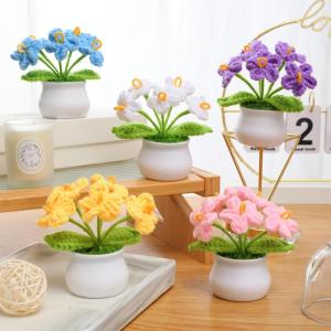 Kunstbloem, gehaakte bloemen, potplant, mini gebreide bloempot, kleine handgemaakte gehaakte bloem voor thuiskantoor tafeldecoratie, cadeau voor haar Valentijnsdag (1, paarse bloem