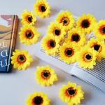 120 stuks kunstmatige zonnebloemhoofden faux zonnebloemhoofden in geel, 6,8 cm en 3,5 cm zonnebloemen zijde plastic planten voor huis tuin bruiloft feest decoratie krans DIY Craft