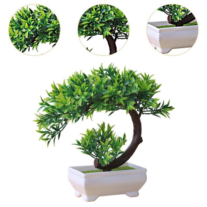 Kunstdecoratieve plant in pot, ornament, in pot voor decoratieve woonkamer, kantoor, tuin, koraalstijl
