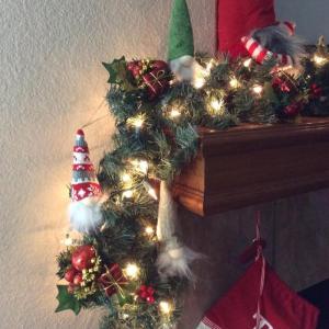 Künstliche Weihnachtsstiele,künstliche Kiefernspieße Zweige Weihnachten Blumenplektren und Sprays Urlaub Winter Blumenplektren für Girlande, Kranz, Weihnachtsdekoration (Silver
