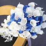 Künstlicher Blumenstrauß mit Diamantknopf, Wasserfall-Simulation, gefälschte Blumen für Hochzeitsfeier, Braut, Handrequisiten