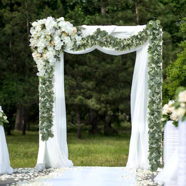 Kunstmatige eucalyptus slingers met witte bloemen, 2 stuks, versleuteld groen, hangende slingers, eucalyptusplant, slingers voor bruiloftsboog, tafeldecoratie (groen en wit, 2 stuk