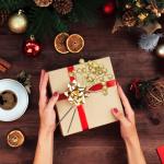 20 Pack 18cm Künstliche Rote Beeren für Weihnachtsbaum Deko Stechpalmenbeeren Zweige Dekorationen für Weihnachten Zuhause Holly Beeren für Handwerk Winter Urlaub Hochzeit Deko 