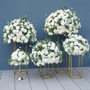 Weiße Rose Eukalyptus Blätter Blume Kugeln, gefälschte Blumen Rosen Kugeln für Mittelstücke Hochzeit Tisch Party Zubehör Bühne Straße Blei Floral (50cm)