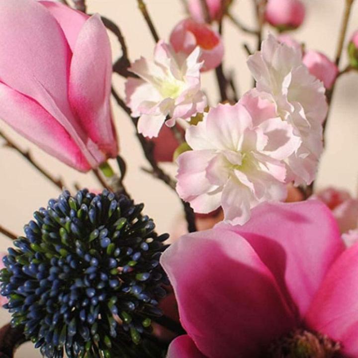 Kunstblumen Europäisches Seidenblumenarrangement in Einer Keramikvase – künstliche Blumendekoration für das Wohnzimmer, künstliches Blumenarrangement für jeden Anlass