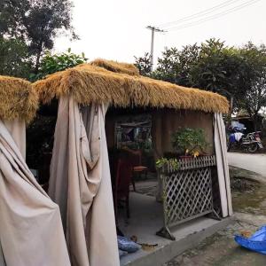 Künstliche Strohdachdach,Kunststoff Gefälschtes Strohdach, Synthetische Strohgras-künstliche Palmen-strohrollen, Strohsimulationsrolle Aus Kunststoff Für Garten Terrasse Hütte