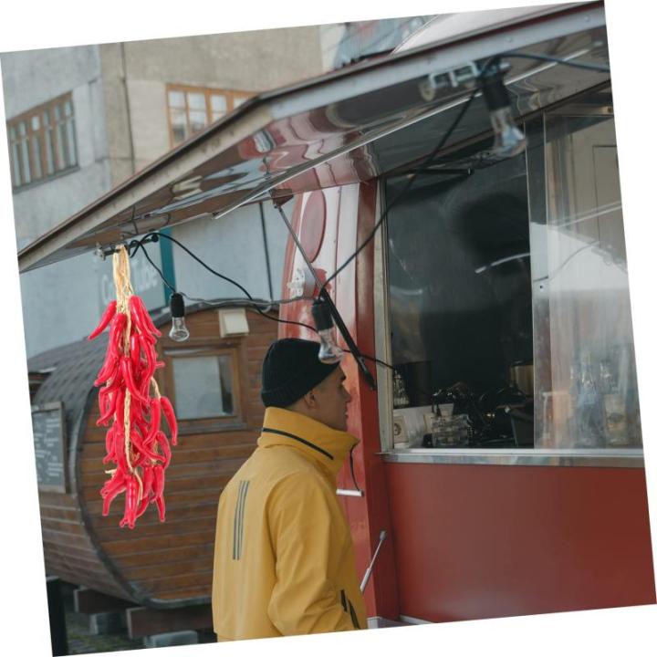 4 Sätze Simulierte Hängende Knoblauchspieße Simulationspaprika Modelle Wohnraumdeko Ladeneinrichtung Falsche Paprika Aufhängen Realistische Paprikaverzierungen Schaum 5 Stück 