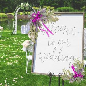 Empfang Seiden Tulpen Arrangements Hochzeit Gemischte Pfingstrosen Willkommensschild Veranstaltungsverzierungen