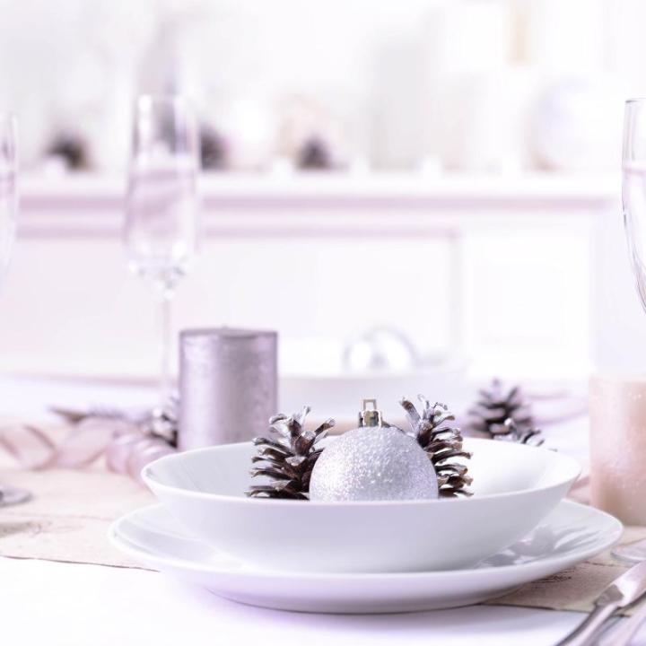 witte kerstbalornamenten voor kerstversiering - 36 stuks kerstboom onbreekbare ornamenten met ophanglus voor vakantie- en feestdecoratie (combo van 6 stijlen in 3 maten)