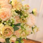 4 Bündel Pfingstrose Künstliche Blumen Weiß Grün Blumen Seidenpfingstrosen Blumensträuße für Hochzeit Partei Tischaufsätze Blumenarrangement Heim Küche Dekor