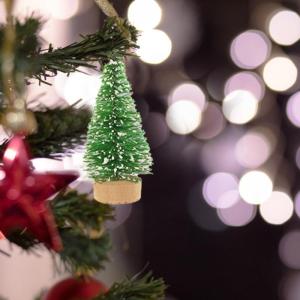 12 Stück Weihnachtsbaum aus Sisal Seidenzeder Miniatur Kiefer Flaschenbürstenbäume künstlicher mattierter Sisal-Weihnachtsbaum für die Weihnachtsdekoration,Tischdekoration