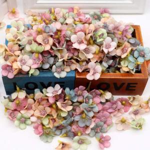 Kunstbloem hoofden Kleine Zijde Madeliefje Bloem Handgemaakte Hoofd Multicolor Kunstmatige Madeliefje Bloemhoofden Madeliefje Bloem Hoofden Bruiloft Decoratie voor DIY Krans Gift C