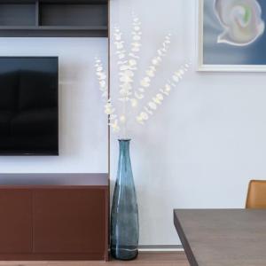 Struik met ledverlichting om neer te zetten - stabiele kunststof struik - 16 warmwitte leds met timerfunctie - op batterijen werkende kerstdecoratie (ronde bladeren)