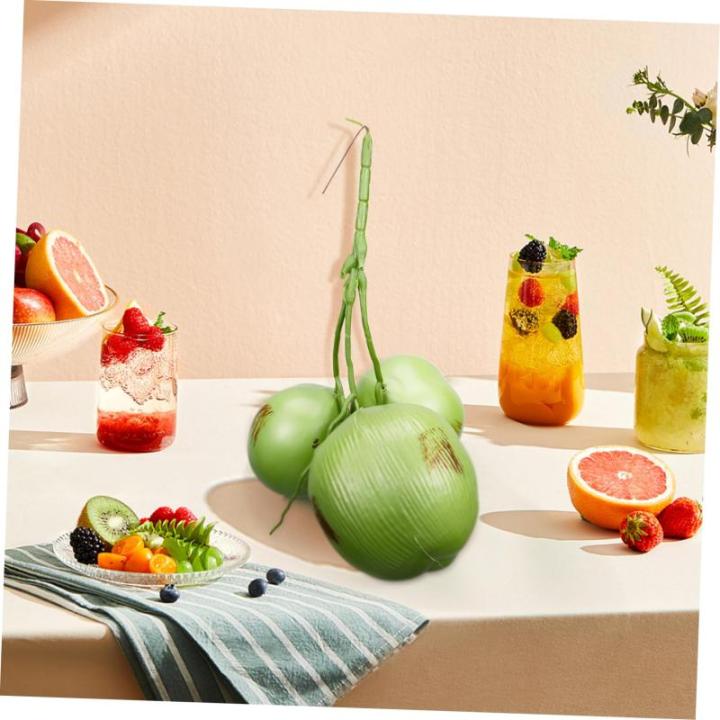 2 Bündel künstliche Kokosnuss falsches Obst lebensechte Gemüse-Obst-Girlande gefälschte Kokospalme Kokosnussschale Boho Künstliche Kokosnüsse Requisiten Fruchtspielzeug Plast