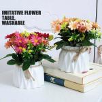 Künstliches Blumenarrangement,Künstlicher Blumens Künstliche Gänseblümchen in Vase, fühlt sich echt an, gefälschte Gänseblümchen, Kunstseide, Pflanzenarrangements(Red)