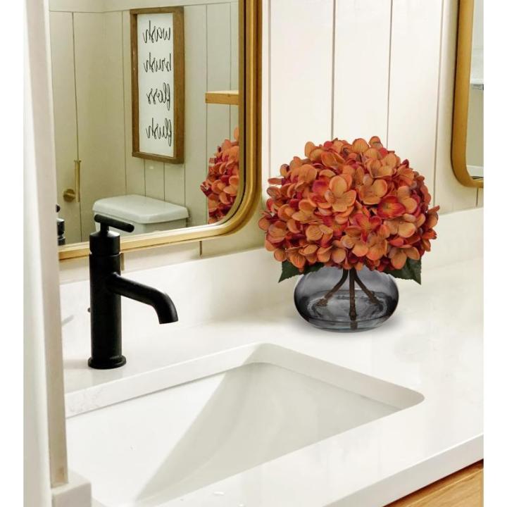 Kunsthortensia bloemen in vaas, echte touch nep hortensia bloem in glazen vaas met faux water zijde oranje faux bloemstuk voor thuis badkamer bruiloft decoratie