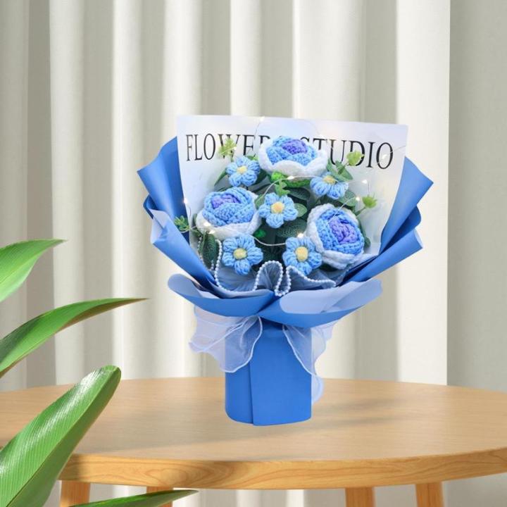 Gehäkelter Blumenstrauß mit Licht, Fertig Gestrickter Strauß, Kunstblume, Handgemachter Strickstrauß Zum Valentinstag, Blau