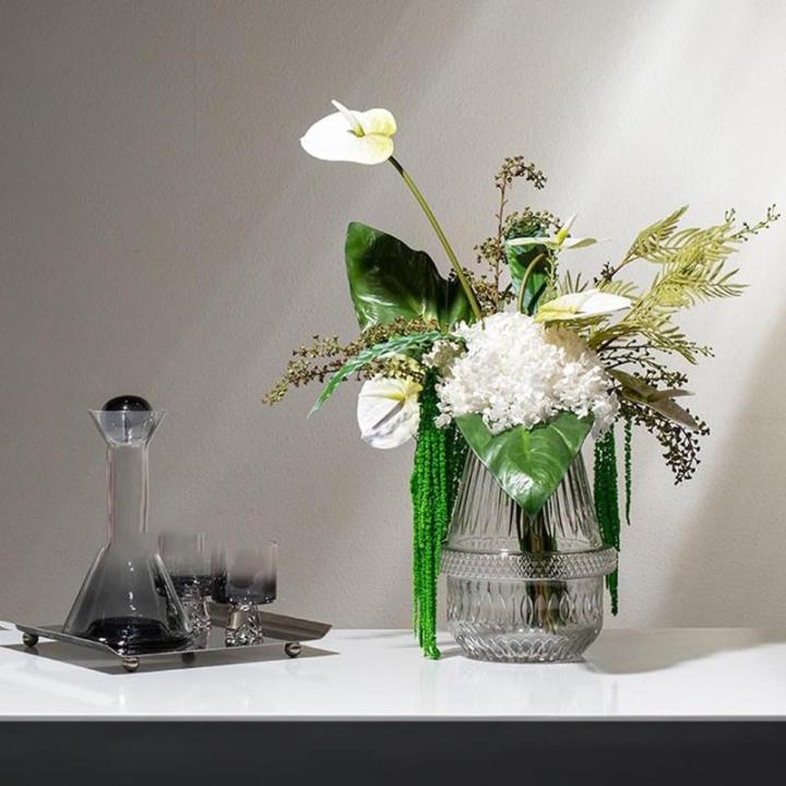 Kunstblumen Luxuriöses künstliches Blumenarrangement in Glasvase – Elegante Heimdekoration für Wohnzimmer und Esstisch, Kunstblume für jeden Anlass