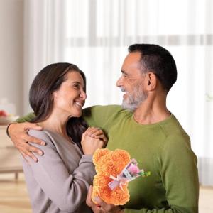 Valentijnsdag rozenbeer cadeau voor haar rozenbeer schattige teddybeer, kunstrozenbeer met rozenboeket, romantische rozen teddybeer cadeau voor Kerstmis