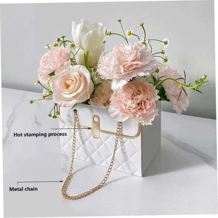 Blumengeschenkbeutel 8pcs 5.91x3.94x4.13 Zoll Blumenkästen für Anordnung rechteckige Rhomboid -Fashion Bouquet Papierpapierbeutel mit Griff weiß und