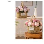 Kunstblumen Künstliche Blumen mit Vase, künstliche Hortensien mit Stroh-Handblumenkorb, künstliche Pflanzen-Dekor – Seidenrosen-Ornamente für jeden Anlass