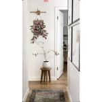 Kunstplant als echte kunstmatige tradeskantie, hangplant, decoratieve plant met houten plaat, hoogte 84 cm, voor muur, veranda, café, trap, tuin, huisdecoratie