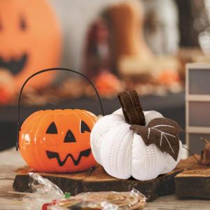 Gehäkelte se als Dekoration für Halloween, dekorative se für den Tisch,Herbstdekor wiederverwendbarer gestrickter | Gehäkelte se, Bezaubernde dekorative Ornamente, warme saison