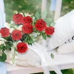 Kunstbloemkoppen, 50 stuks, kunstbloemen, rozen, voor bruiloft, feest, decoratie, doe-het-zelf (Ø 6 cm, rood)