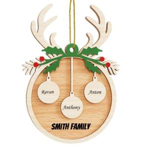 Gepersonaliseerde kersthangers met 3 namen - 2023 houten kerstboomversiering gepersonaliseerde familie, partner huisdier en vrienden