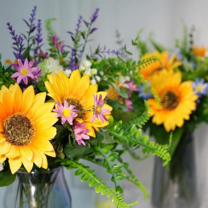 Kunstzonnebloemboeketten met stelen, premium oxidatiebestendige kunstbloemen, realistische zijden zonnebloemen voor thuis- en kantoordecoratie (blauw)