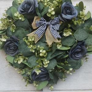 Vintage Herz-förmigen Girlande Künstliche Rose Blume Kranz mit Grün Blätter Leinen Plaid Bowknot Hochzeit Party Decor