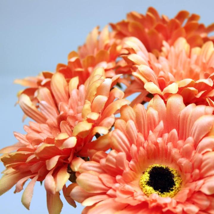 12 STKS Kunstmatige Gerbera Bloem Enkele Stam Bloei Boeket Plastic Zijde Nep Decoratieve Flora Outdoor Indoor Thuis Tuin Kantoor Hotel Bruiloft Party Oranje
