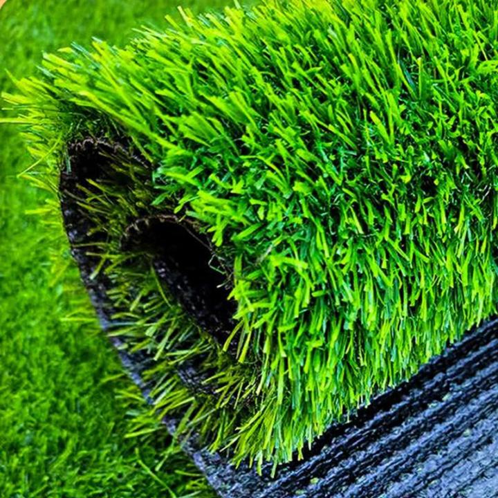 Kunstrasen, Kunstrasenteppich, grüner Grasteppich, realistischer Kunstrasen, Kunstrasen für Garten, Rasen, Landschaftsterrasse (Farbe: Grün, Größe: 2 x 2,5 m)